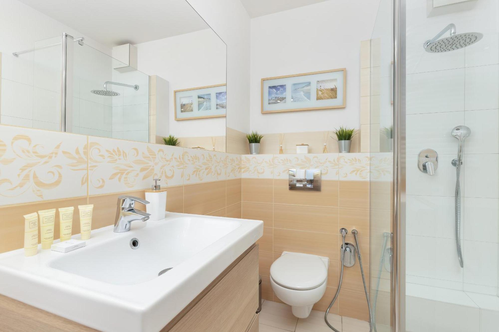 Jasny & Przestronny Apartament Z Balkonem I Parkingiem By Rent Like Home 그디니아 외부 사진