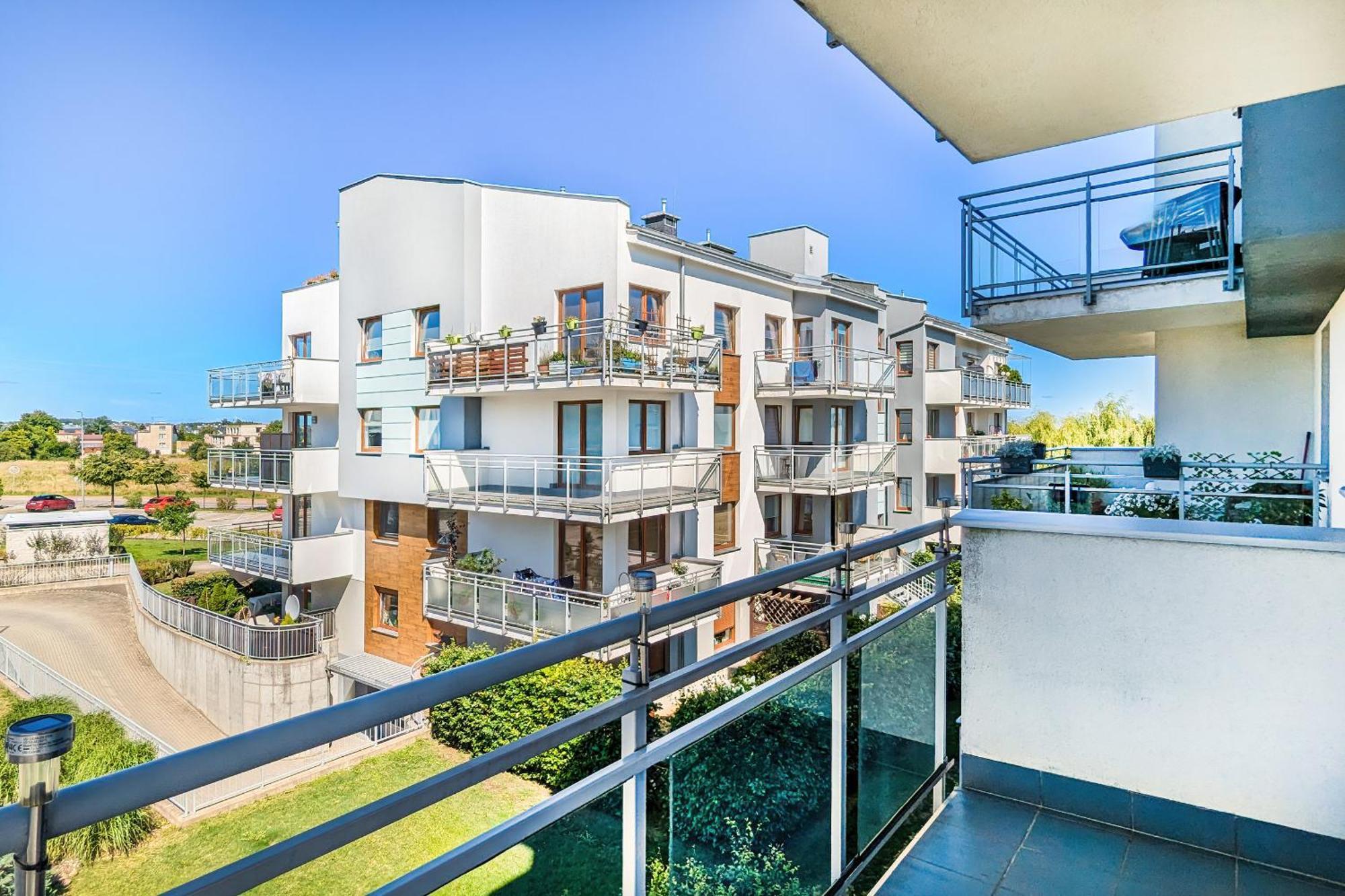 Jasny & Przestronny Apartament Z Balkonem I Parkingiem By Rent Like Home 그디니아 외부 사진